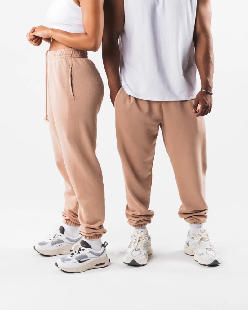 Alphalete Earth Dye Natural Jogger - Ochre