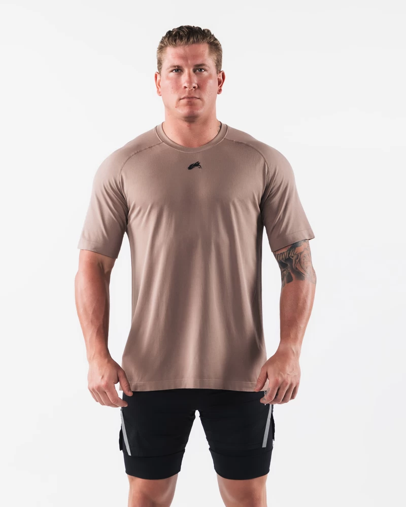 Alphalete Wolf Head Airtech Majica - Kremno Bež